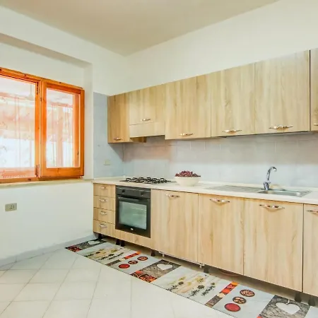 Апартаменты Snug In Isola Capo Rizzuto With Garden Isola Di Capo Rizzuto