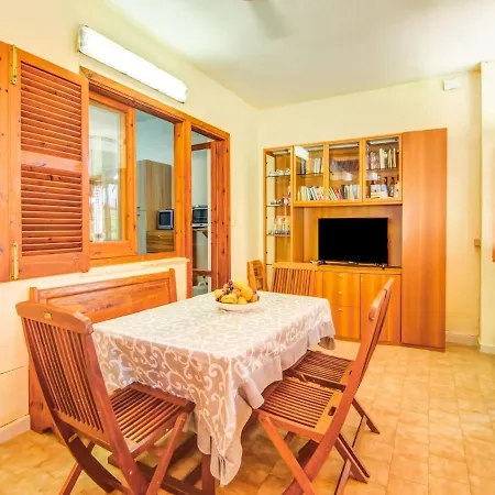 Διαμέρισμα Snug In Isola Capo Rizzuto With Garden Isola Di Capo Rizzuto