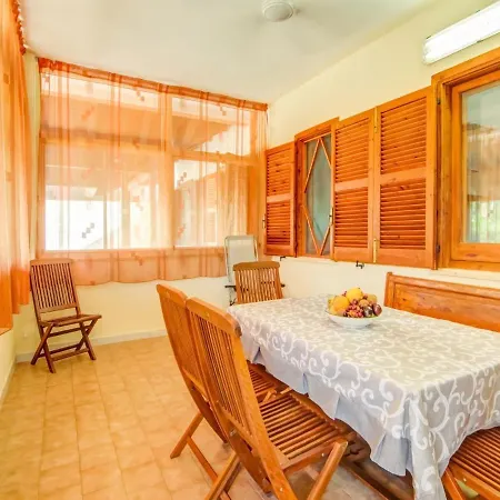 Snug In Isola Capo Rizzuto With Garden Διαμέρισμα