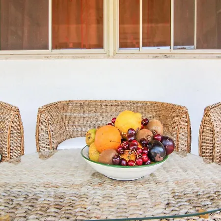 Διαμέρισμα Snug In Isola Capo Rizzuto With Garden