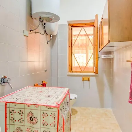 Snug In Isola Capo Rizzuto With Garden *