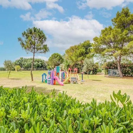 Διαμέρισμα Snug In Isola Capo Rizzuto With Garden