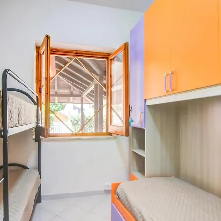 Διαμέρισμα Snug In Isola Capo Rizzuto With Garden Isola Di Capo Rizzuto