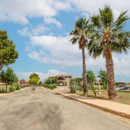 Διαμέρισμα Snug In Isola Capo Rizzuto With Garden